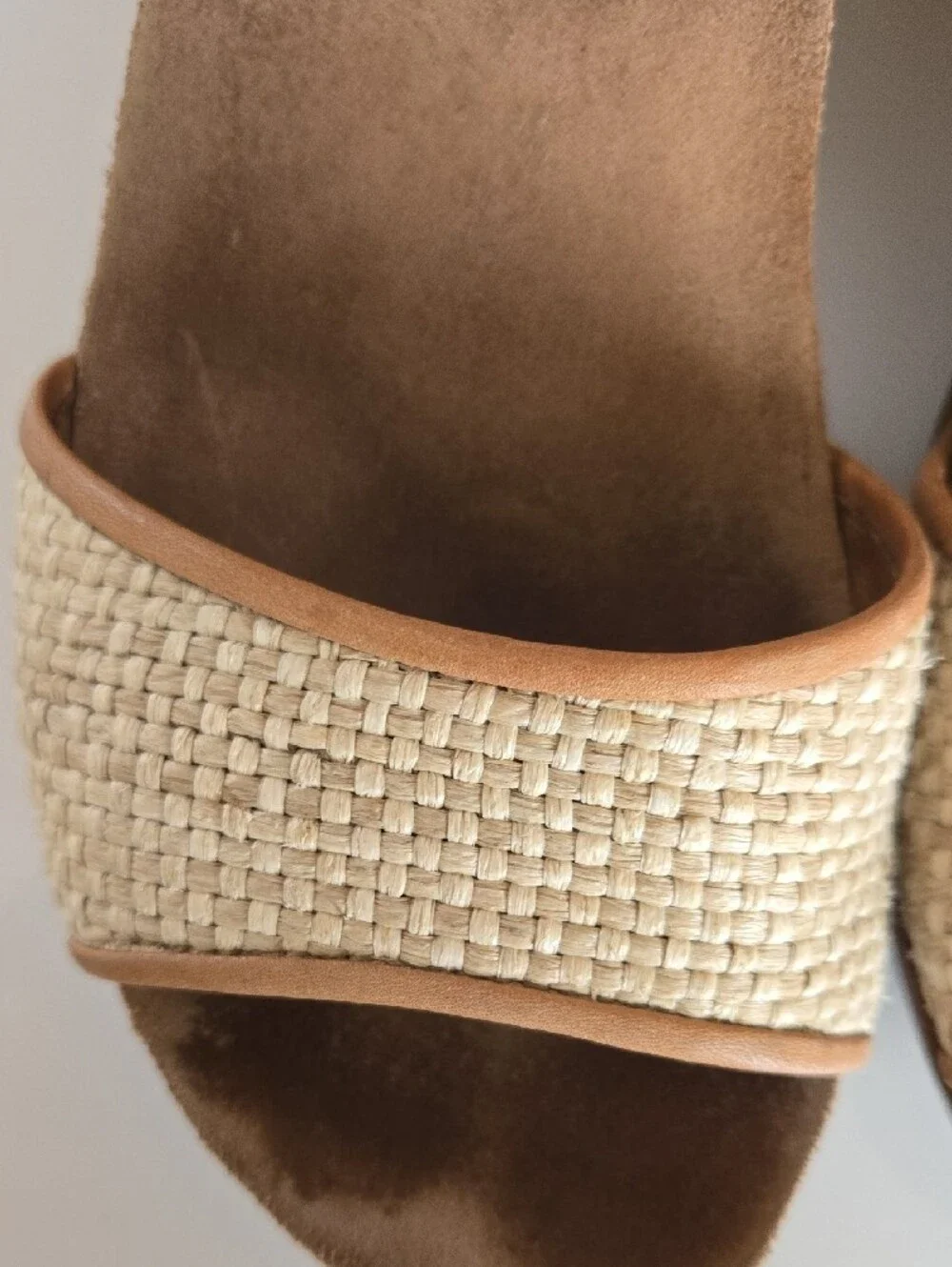 Dansko Womens Woven Block Heel Sandal Sz 37 (US 6.5 -7)